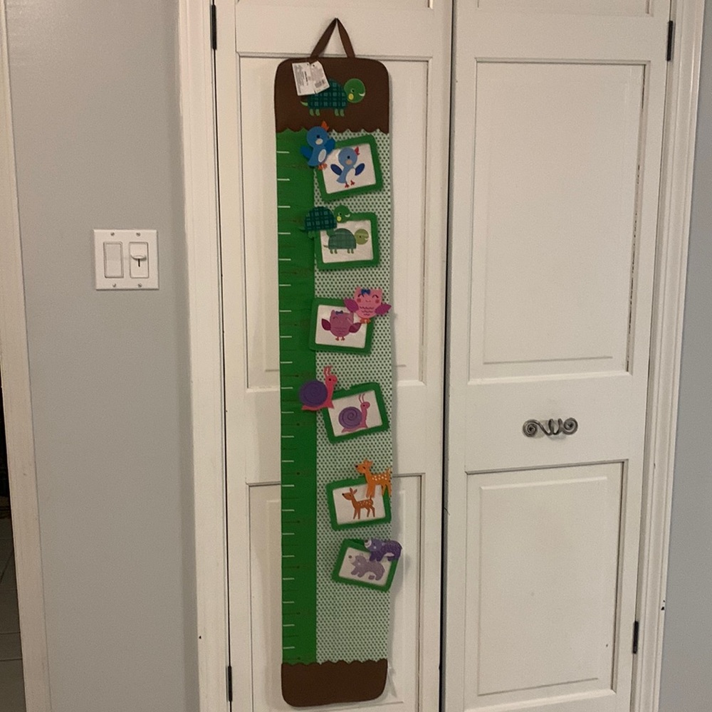 NWT Papyrus felt hanging height chart.